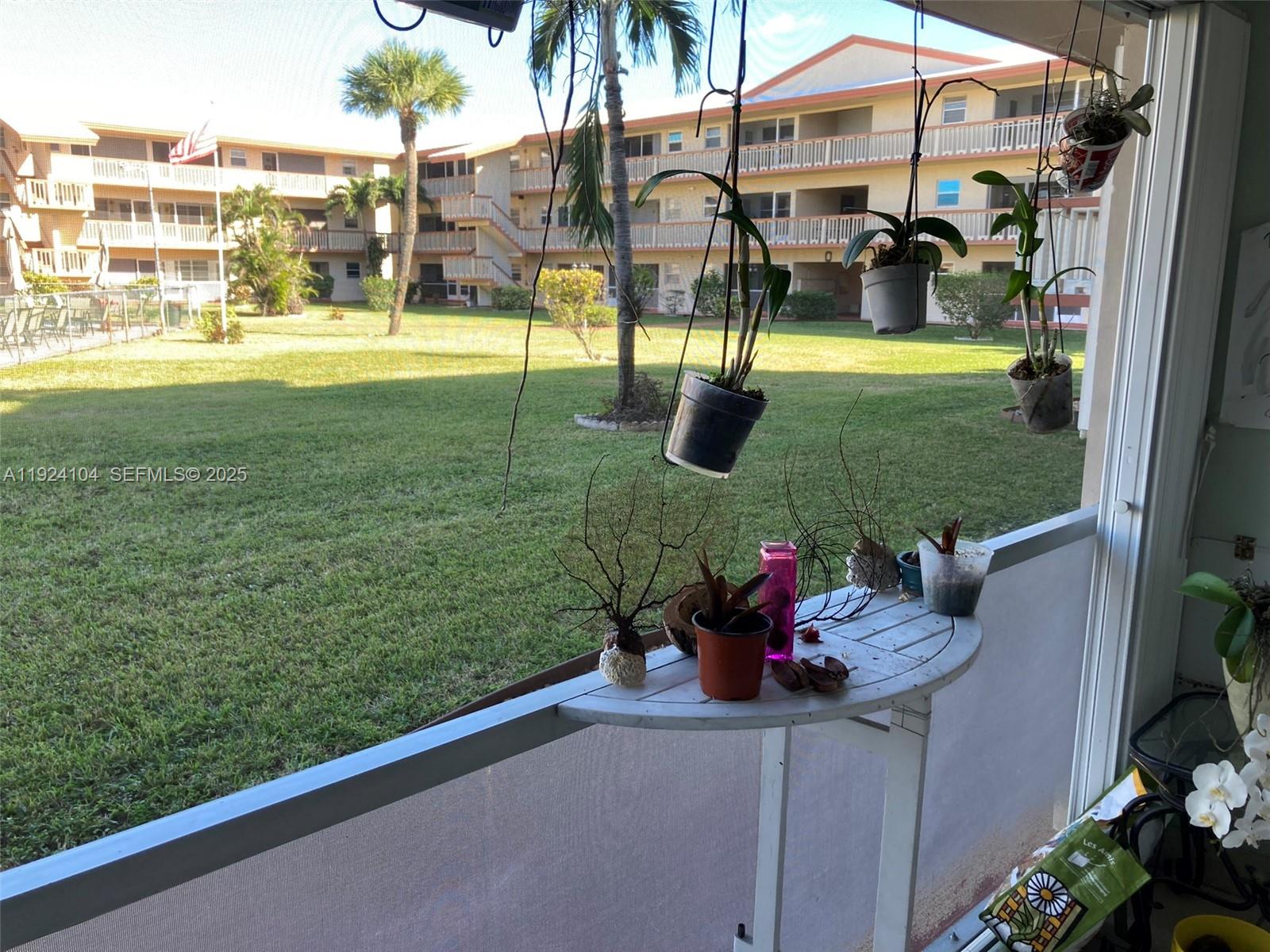 BEVERLY HILLS CONDO NUMBE - Residential