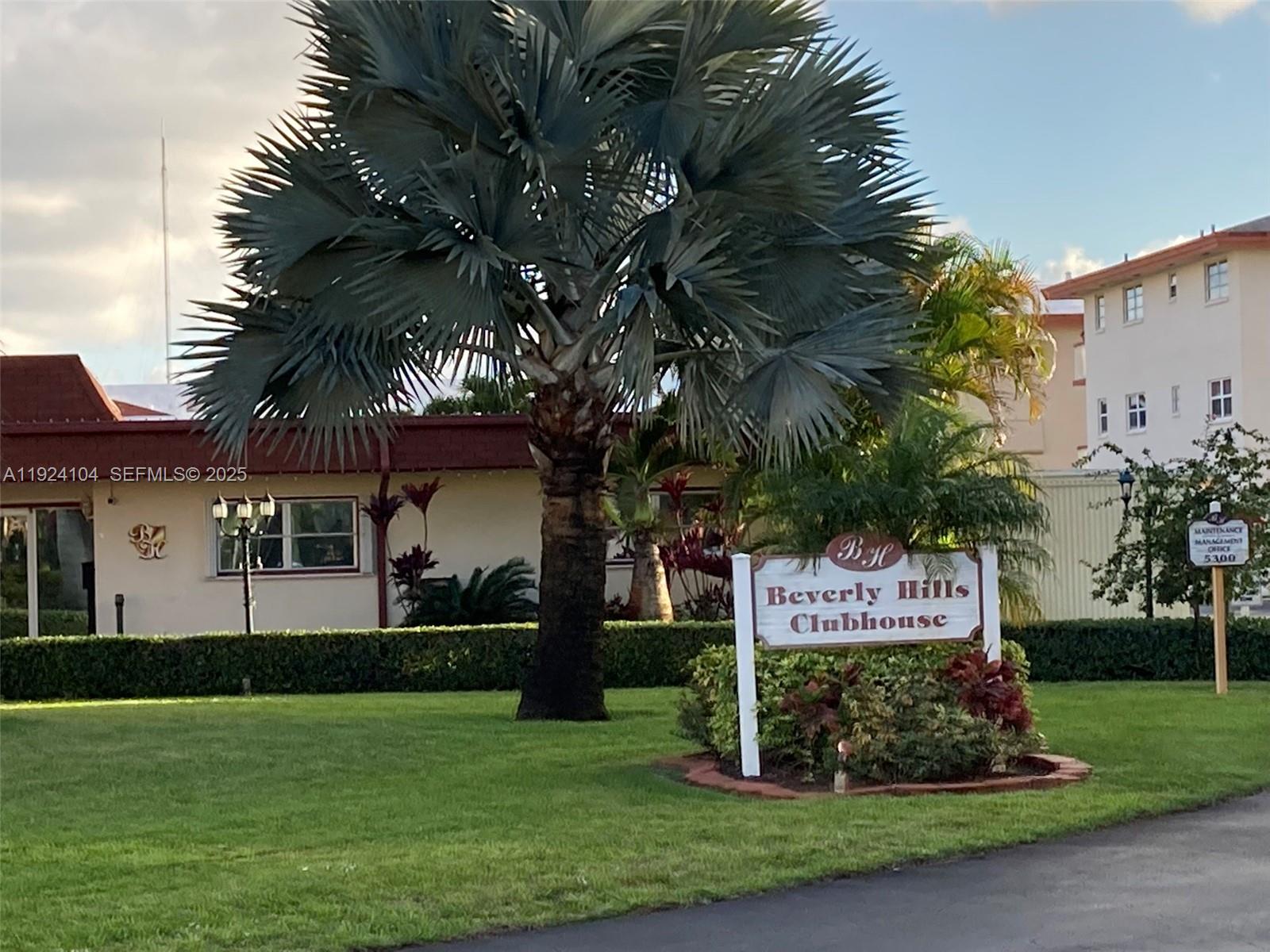 BEVERLY HILLS CONDO NUMBE - Residential