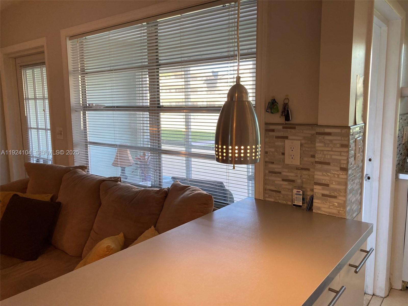 BEVERLY HILLS CONDO NUMBE - Residential