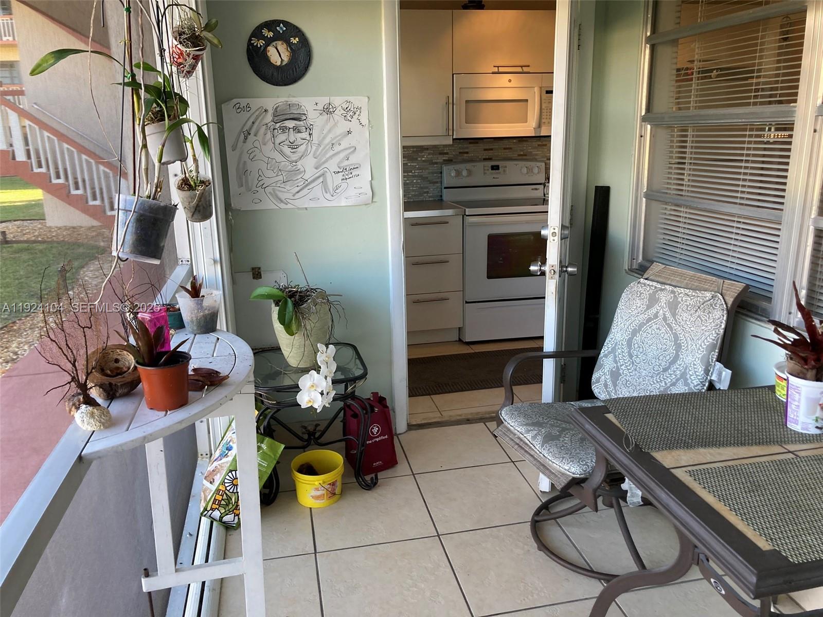 BEVERLY HILLS CONDO NUMBE - Residential