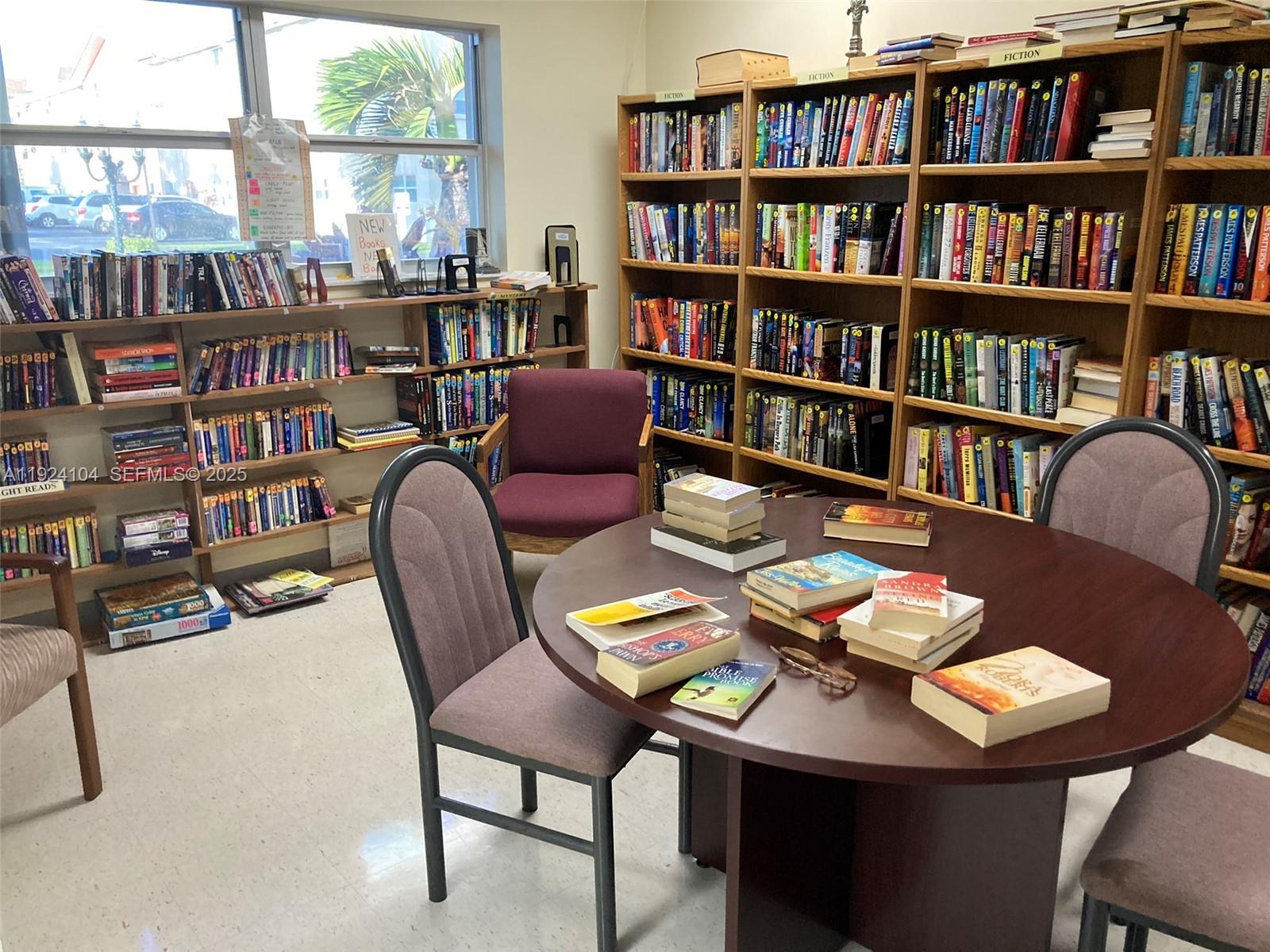 BEVERLY HILLS CONDO NUMBE - Residential