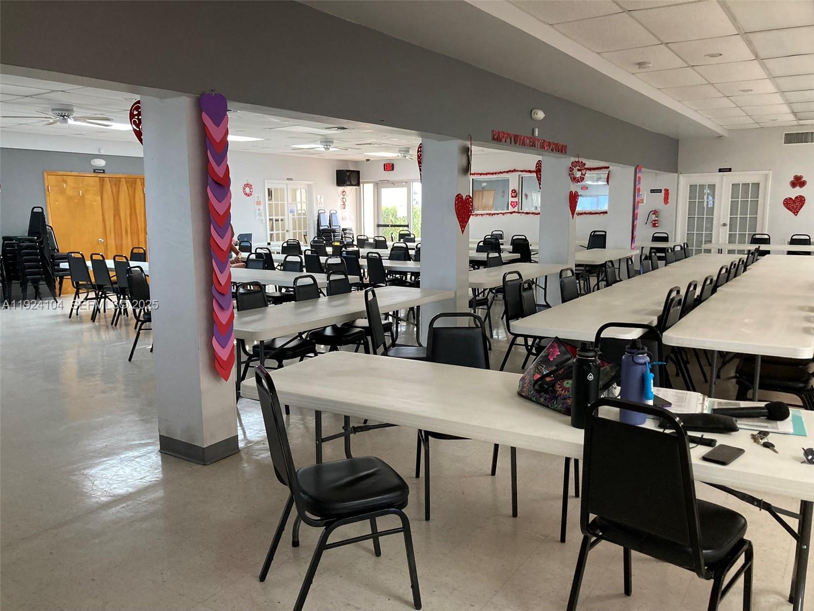 BEVERLY HILLS CONDO NUMBE - Residential