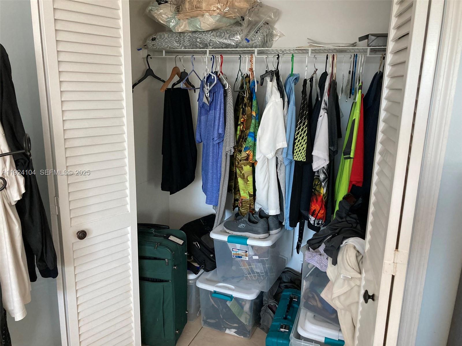 BEVERLY HILLS CONDO NUMBE - Residential