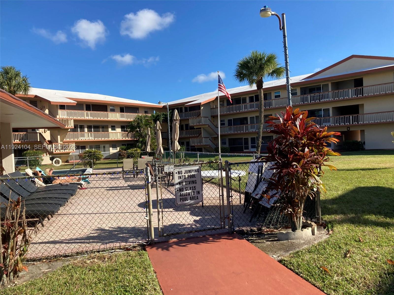 BEVERLY HILLS CONDO NUMBE - Residential