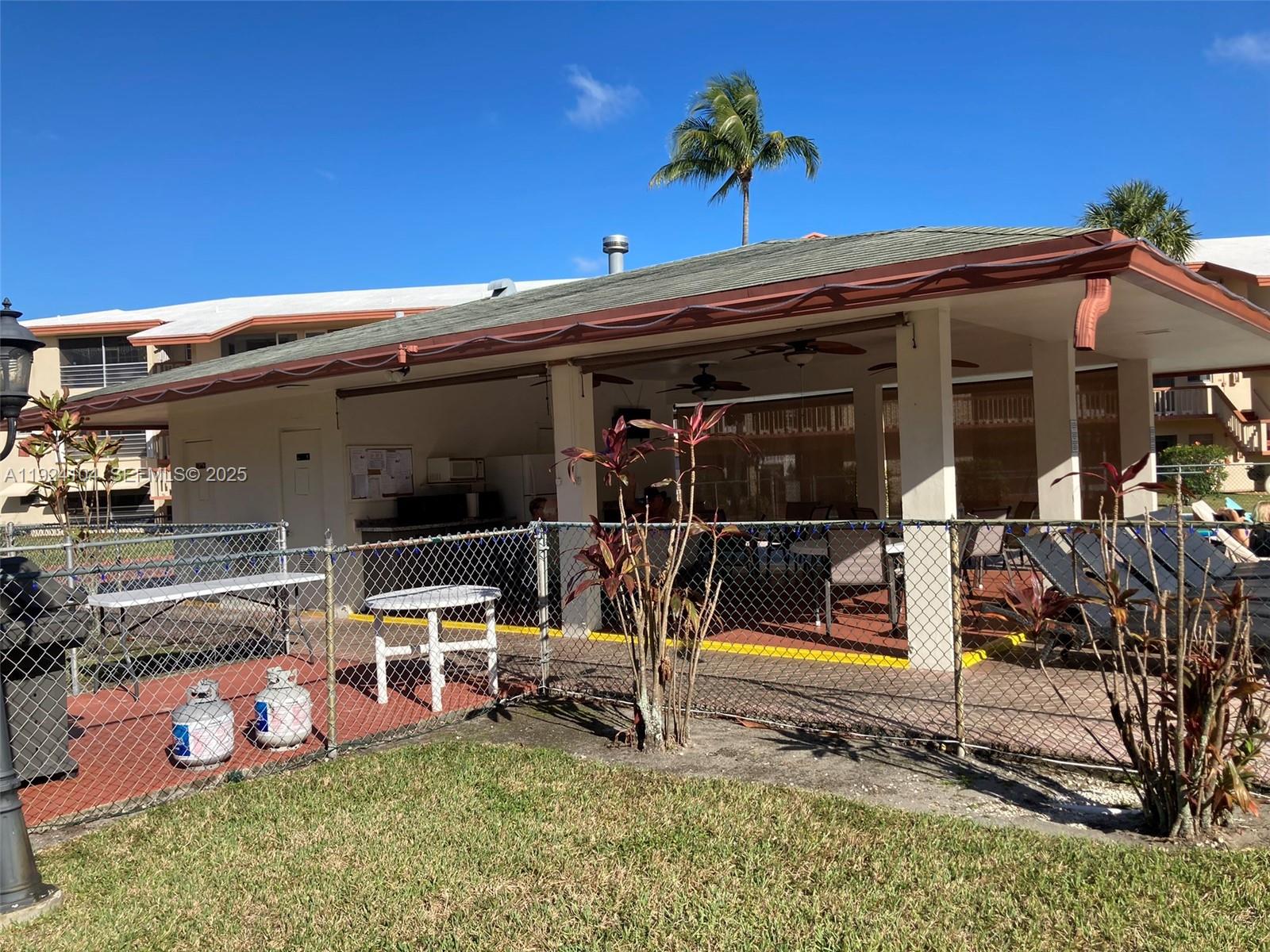 BEVERLY HILLS CONDO NUMBE - Residential