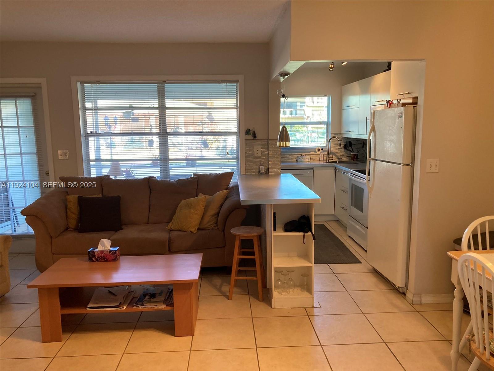 BEVERLY HILLS CONDO NUMBE - Residential