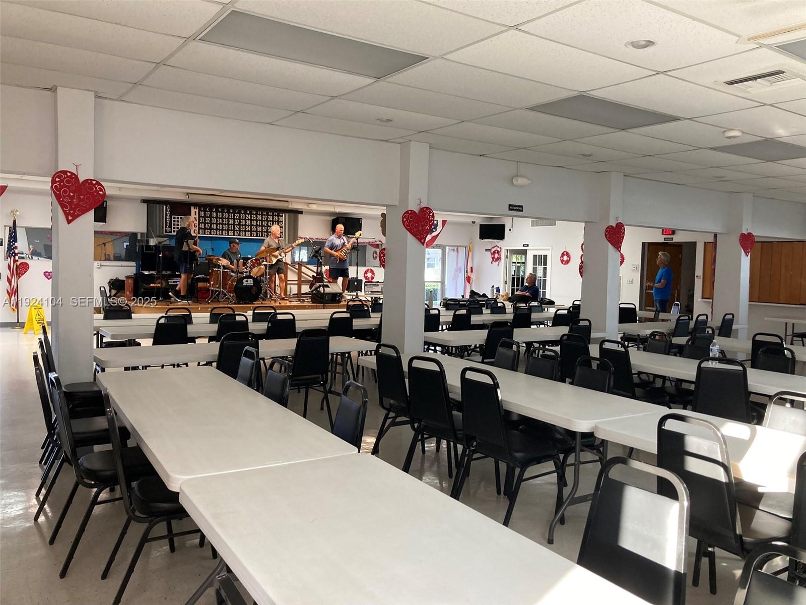 BEVERLY HILLS CONDO NUMBE - Residential