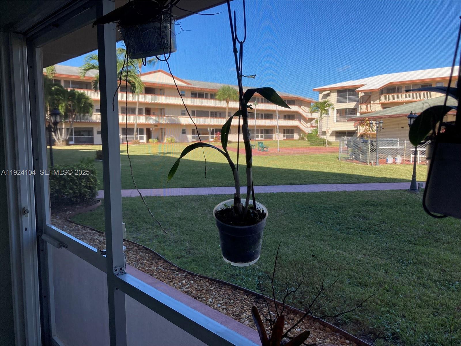 BEVERLY HILLS CONDO NUMBE - Residential