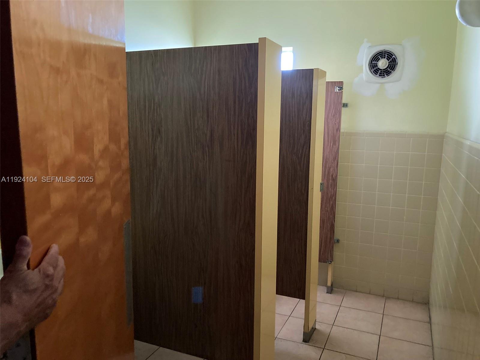 BEVERLY HILLS CONDO NUMBE - Residential