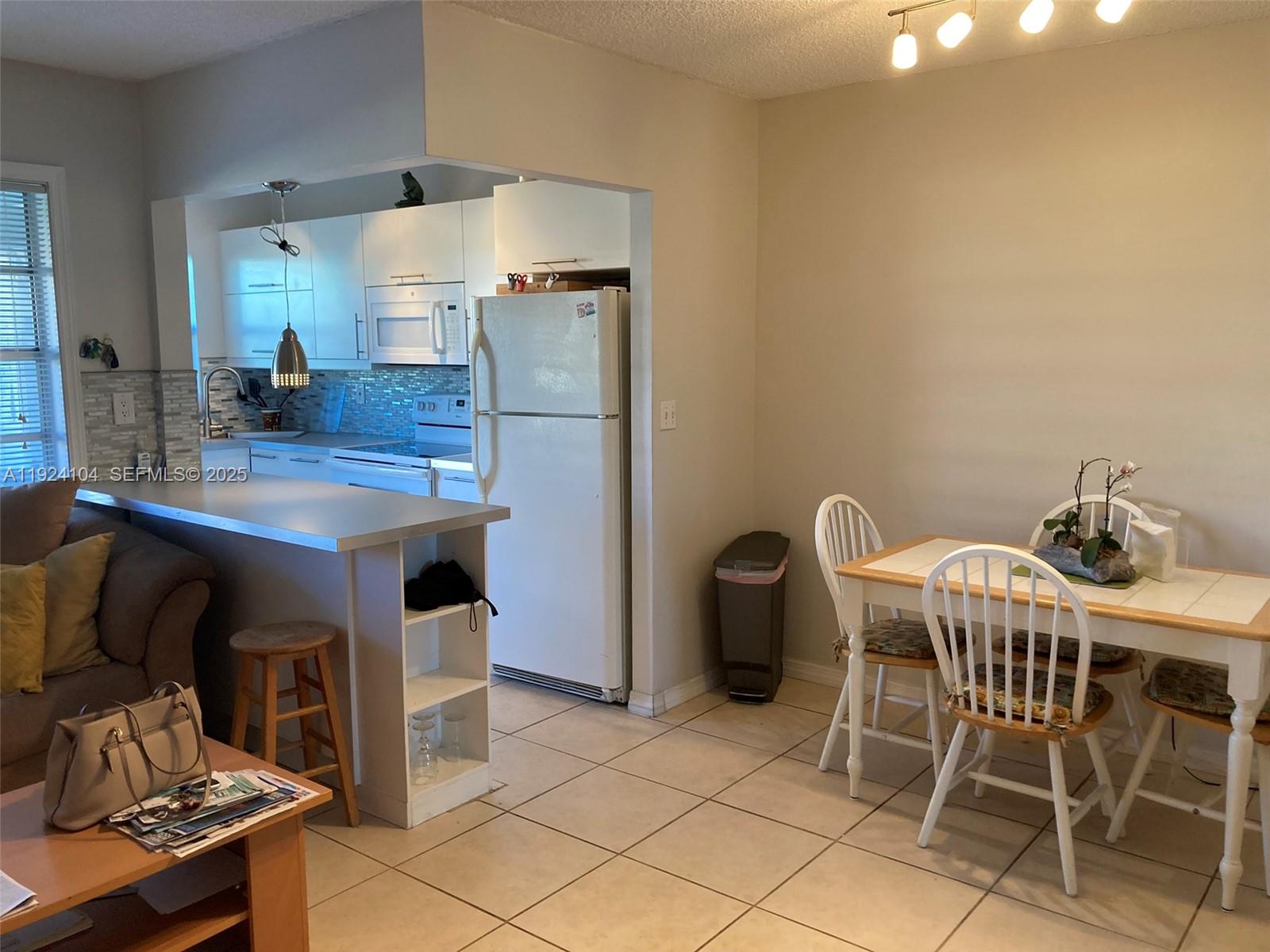 BEVERLY HILLS CONDO NUMBE - Residential