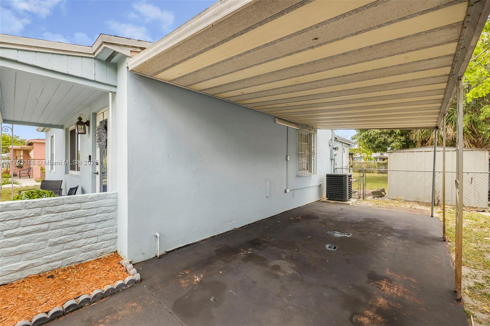 900 NW 130th St