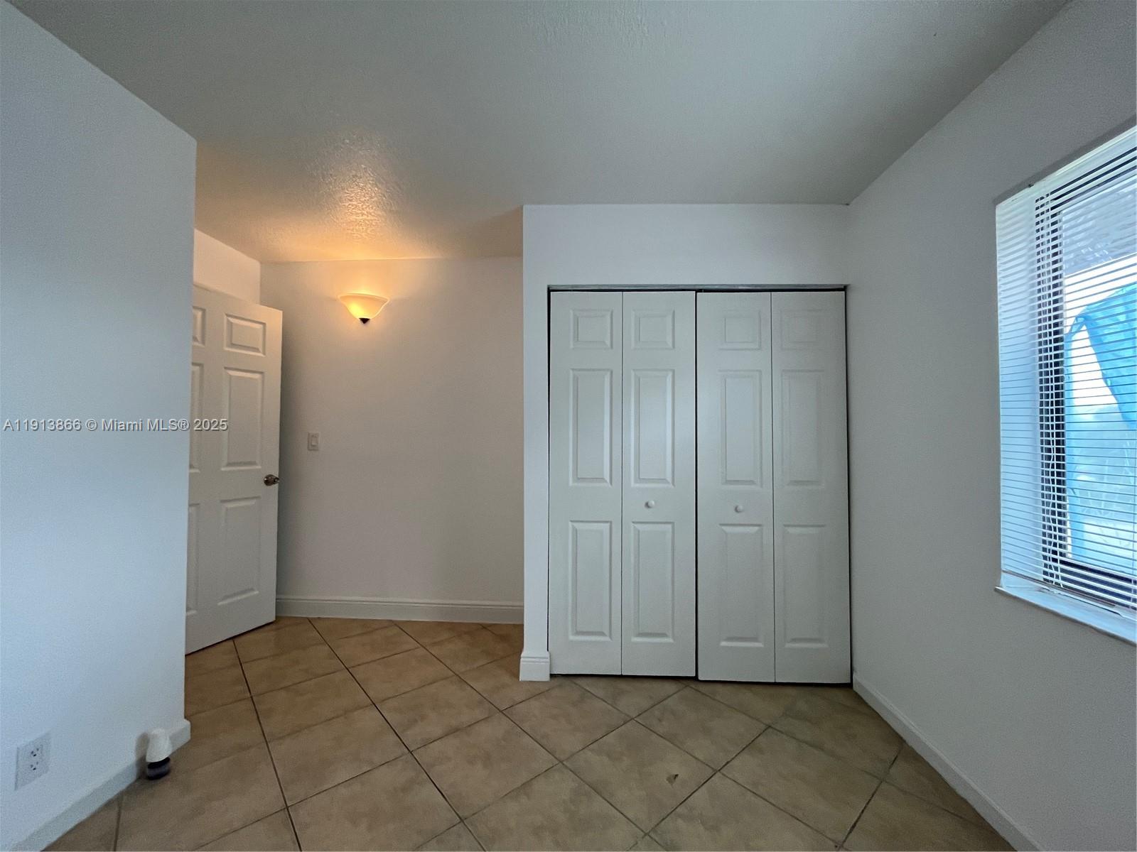 SUNRISE SPRINGS CONDO III - Residential Lease