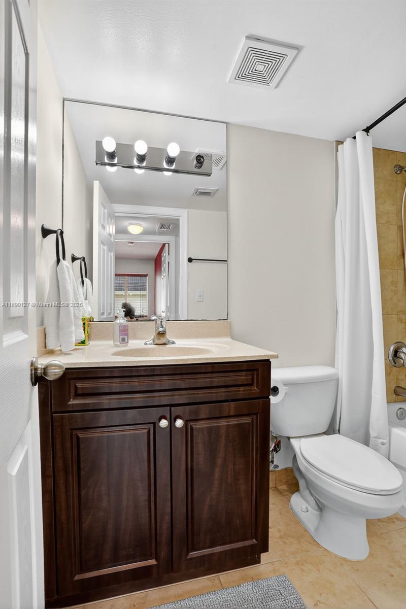 JASMINE LAKES II CONDO - Residential