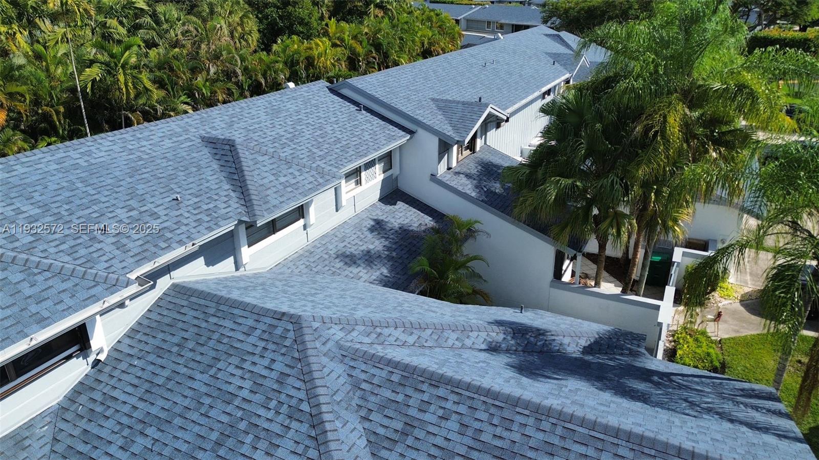 THE TOWNHOMES OF DORAL OA - Residential