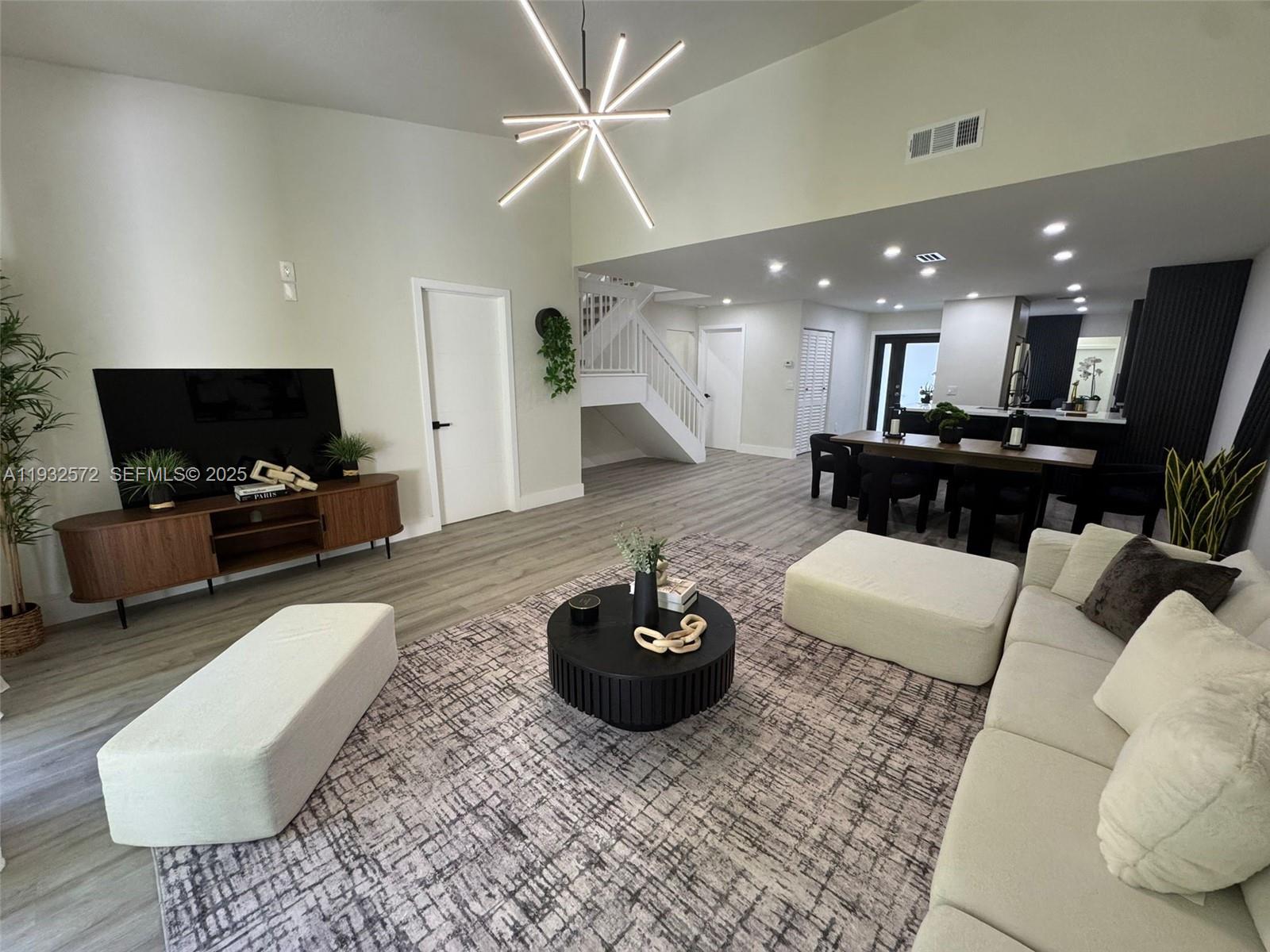 THE TOWNHOMES OF DORAL OA - Residential