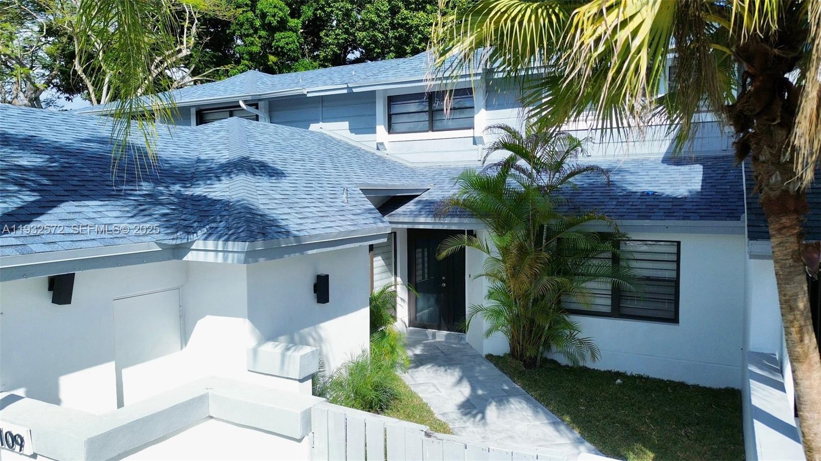 THE TOWNHOMES OF DORAL OA - Residential