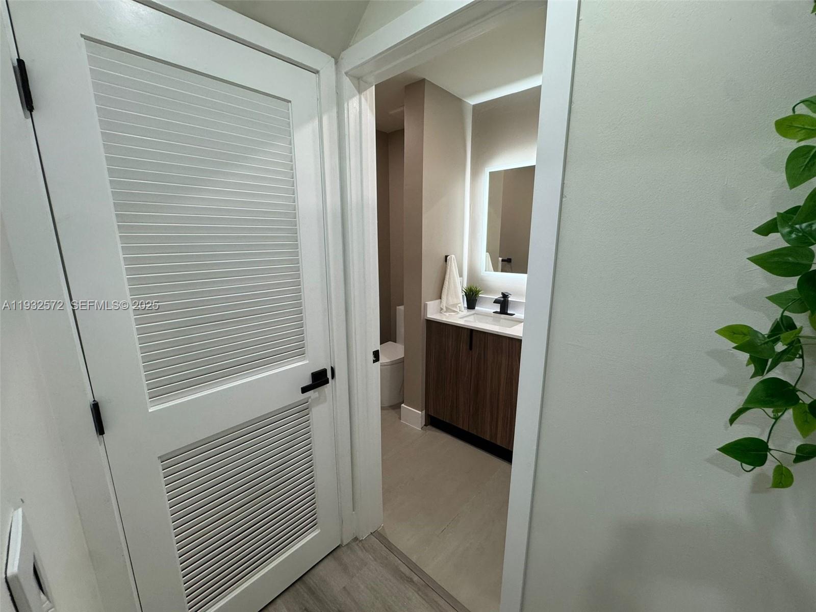 THE TOWNHOMES OF DORAL OA - Residential