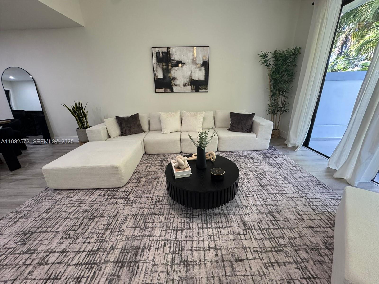 THE TOWNHOMES OF DORAL OA - Residential