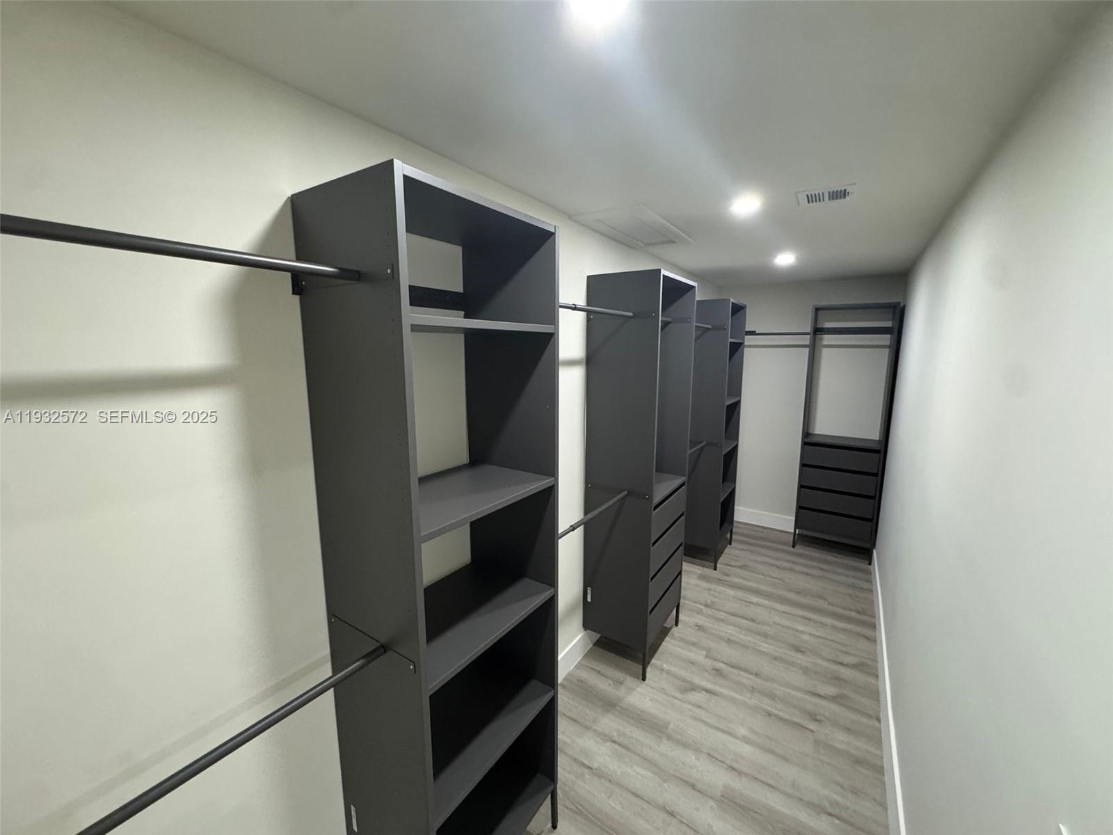 THE TOWNHOMES OF DORAL OA - Residential