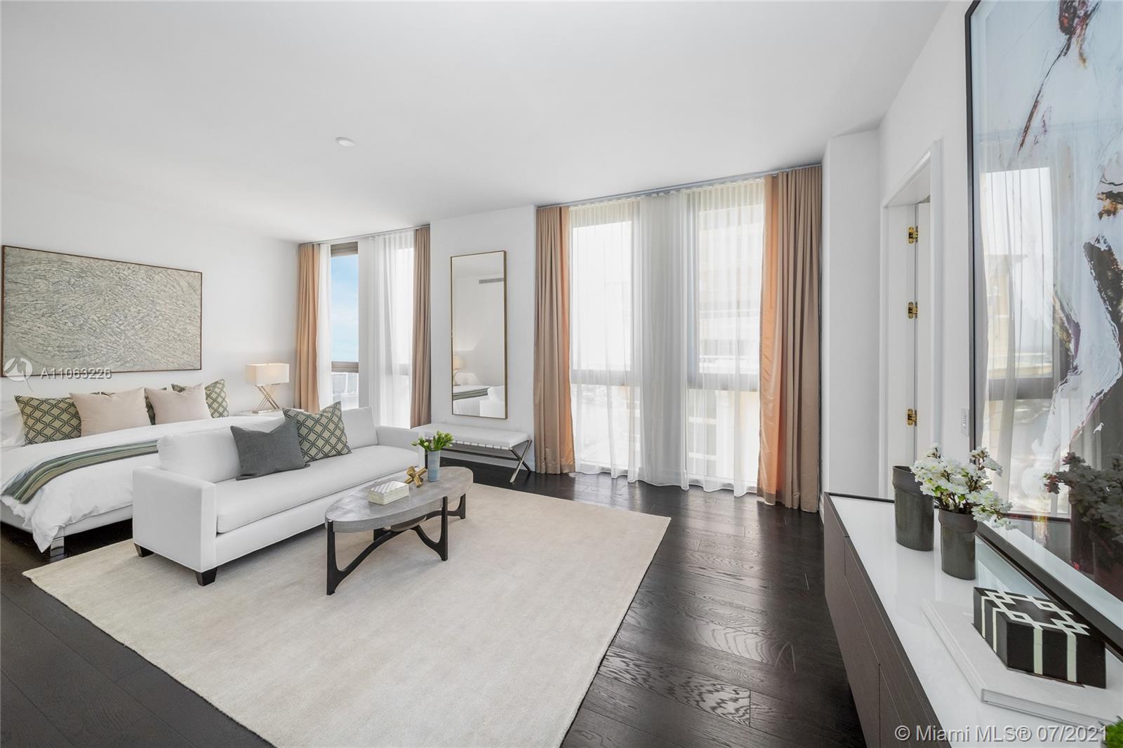 17749 COLLINS AVENUE COND - Residential