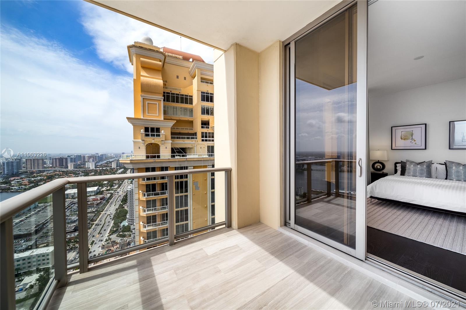 17749 COLLINS AVENUE COND - Residential