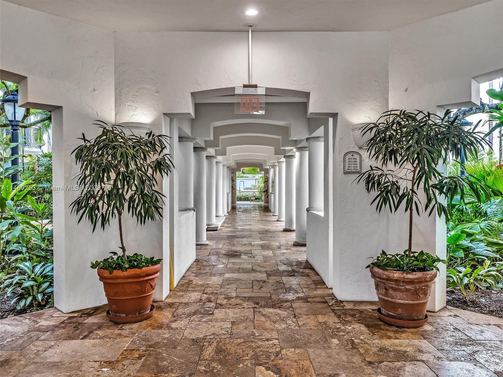 Property for Sale at 3700 Island Blvd Blvd C-202, Aventura, Miami-Dade County, Florida - Bedrooms: 2 
Bathrooms: 2  - $695,000