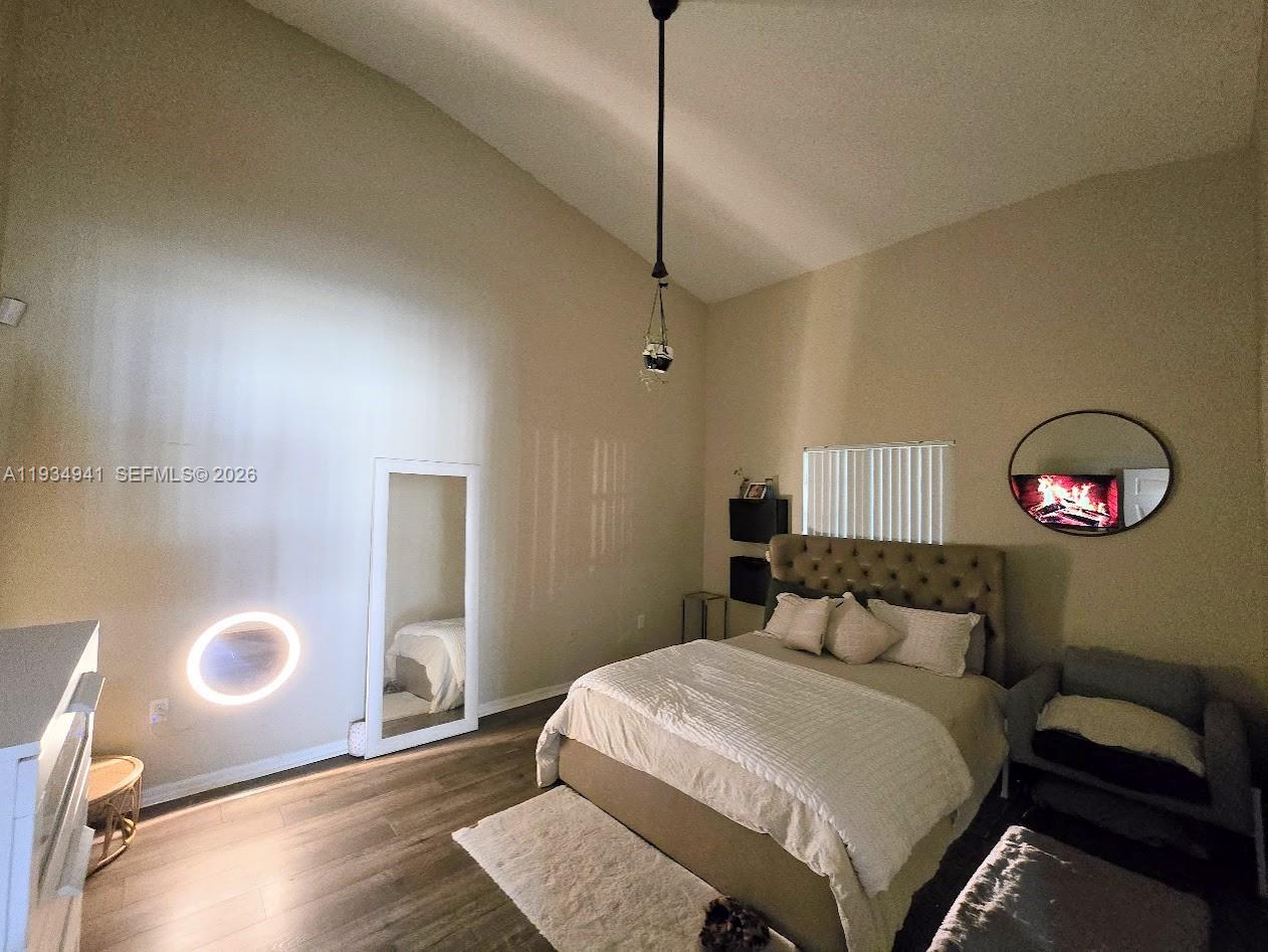 VENTURA AT MALIBU BAY - Residential