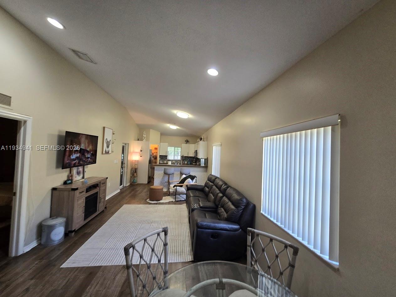 VENTURA AT MALIBU BAY - Residential