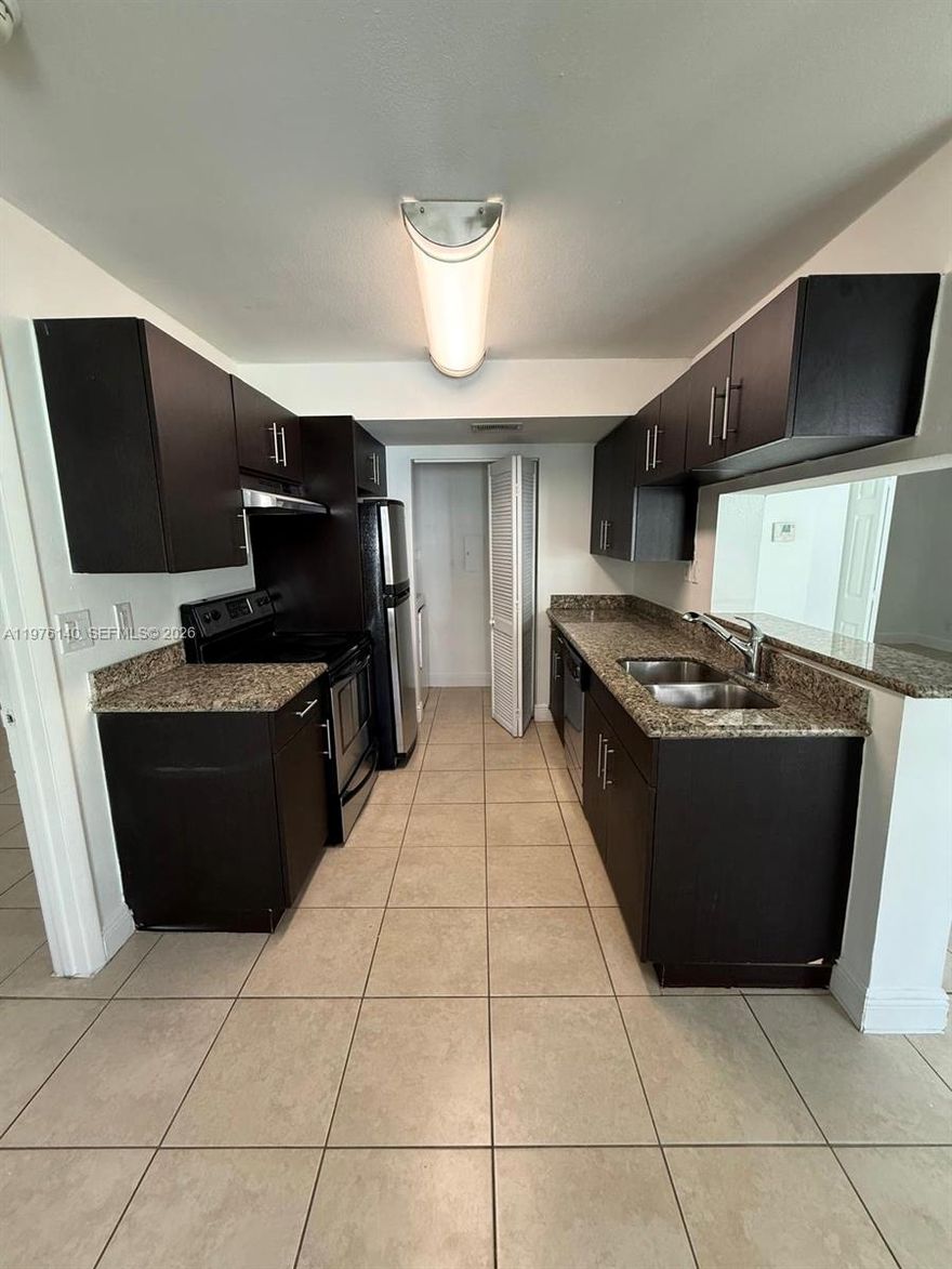 First and security deposit required ONLY TWO MONTHS! Beautiful 2-bedroom, 1-bath condo available in the desirable Preserve at Avery Lakes. This great unit features new appliances, a bright and comfortable layout, and is move-in ready. Only two months required to move in. Excellent opportunity in a fantastic community — don’t miss out!