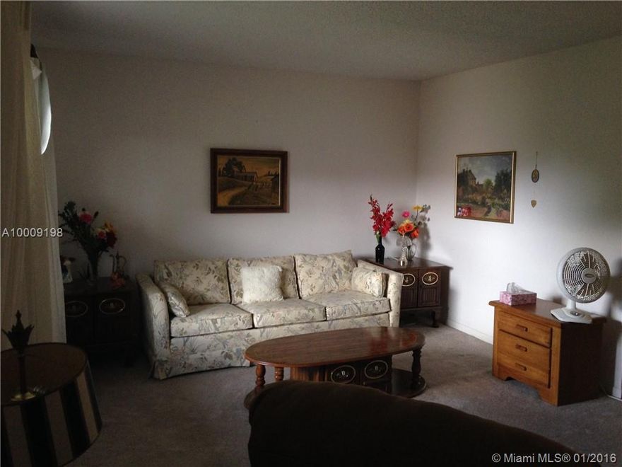BEAUTIFUL 3rd floor unit, with ELEVATOR in building.  Impact sliding glass doors, furnished unit.  All furniture included in sale except for artwork, except for handmade bench, except for rolltop desk.  PERFECT beautiful 3rd floor views of courtyard/garden areas.  Priced to sell, impeccable and ready to move in.

Per association, can rent IMMEDIATELY.