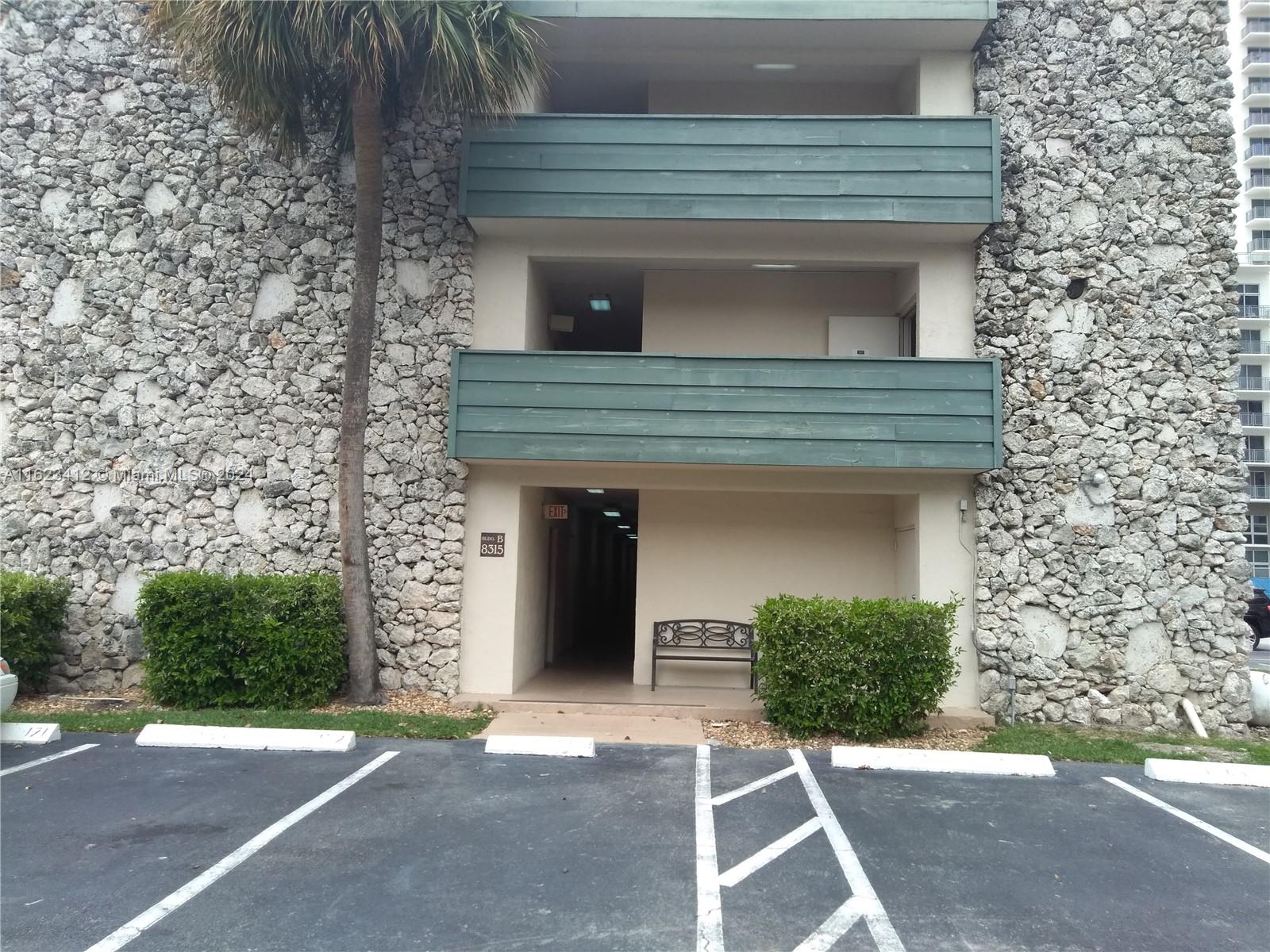 THE LEDGES CONDO - Residential Lease