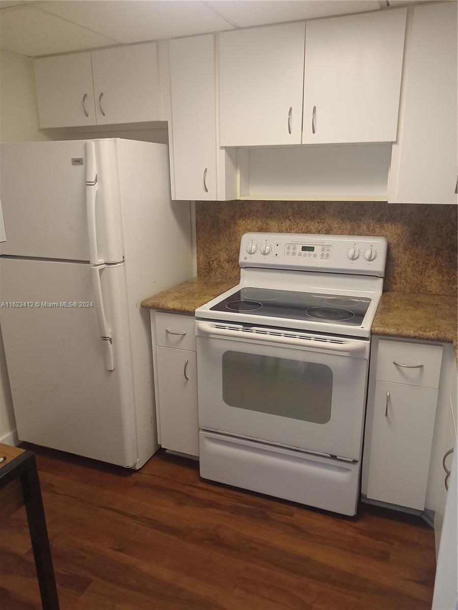 THE LEDGES CONDO - Residential Lease