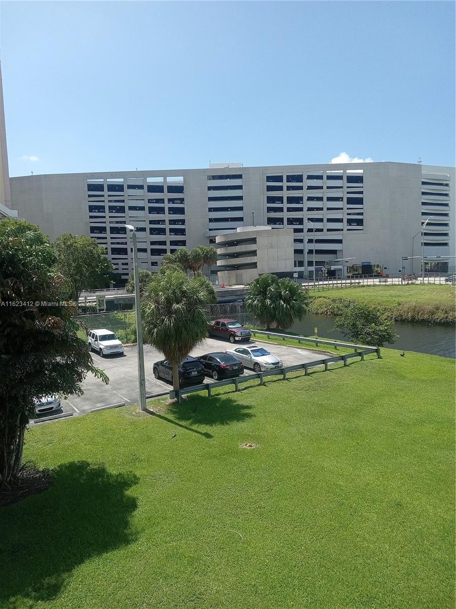 THE LEDGES CONDO - Residential Lease