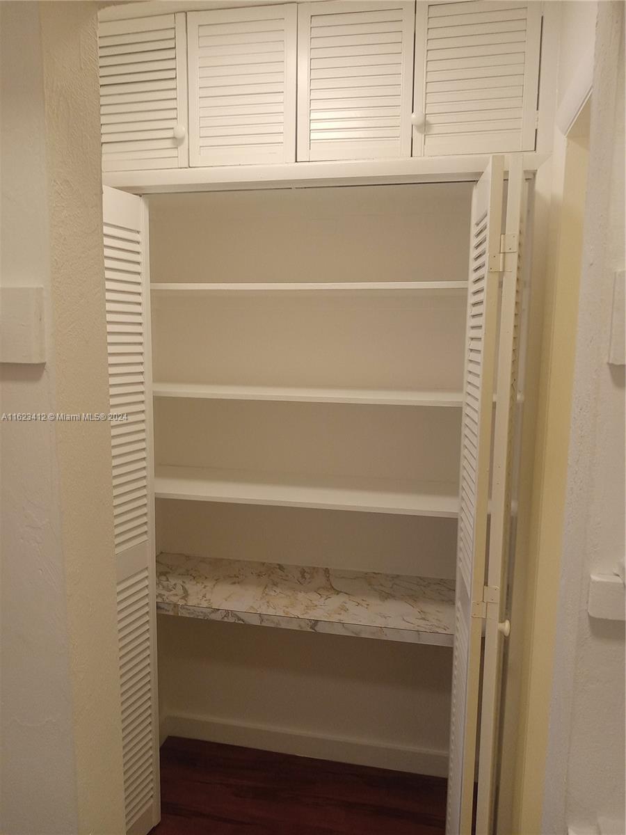 THE LEDGES CONDO - Residential Lease
