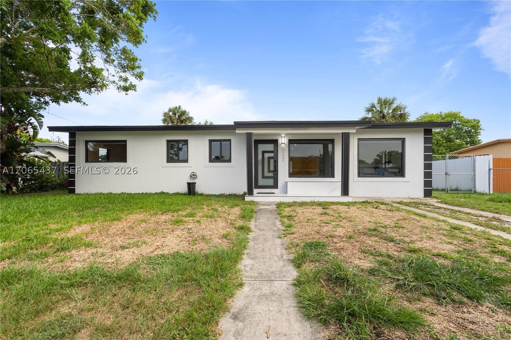 Photo of 1042 NW 13th St, Fort Lauderdale, FL 33311 (MLS # A12065437)