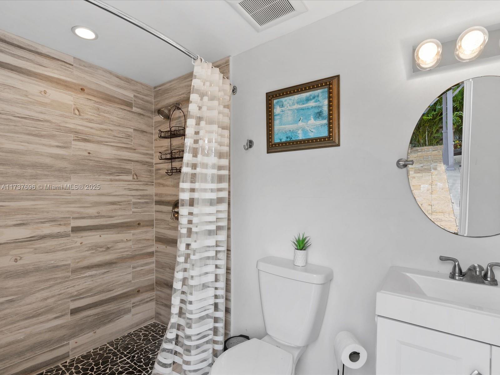 HOLLYWOOD HOMESITES HIGH - Residential Lease