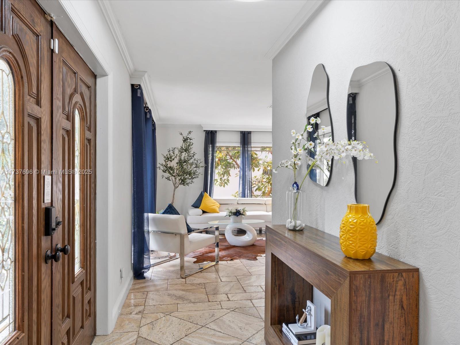 HOLLYWOOD HOMESITES HIGH - Residential Lease