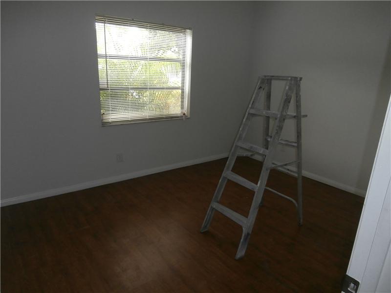 WOODSCAPE CONDO - Residential Lease