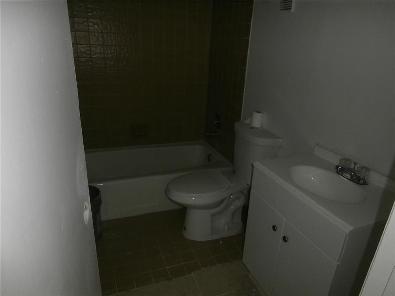 WOODSCAPE CONDO - Residential Lease