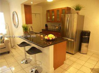 WATERWAY @ HOLLYWOOD - Residential Lease