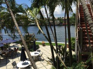 WATERWAY @ HOLLYWOOD - Residential Lease