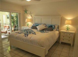 WATERWAY @ HOLLYWOOD - Residential Lease