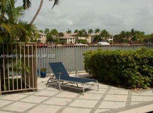 WATERWAY @ HOLLYWOOD - Residential Lease