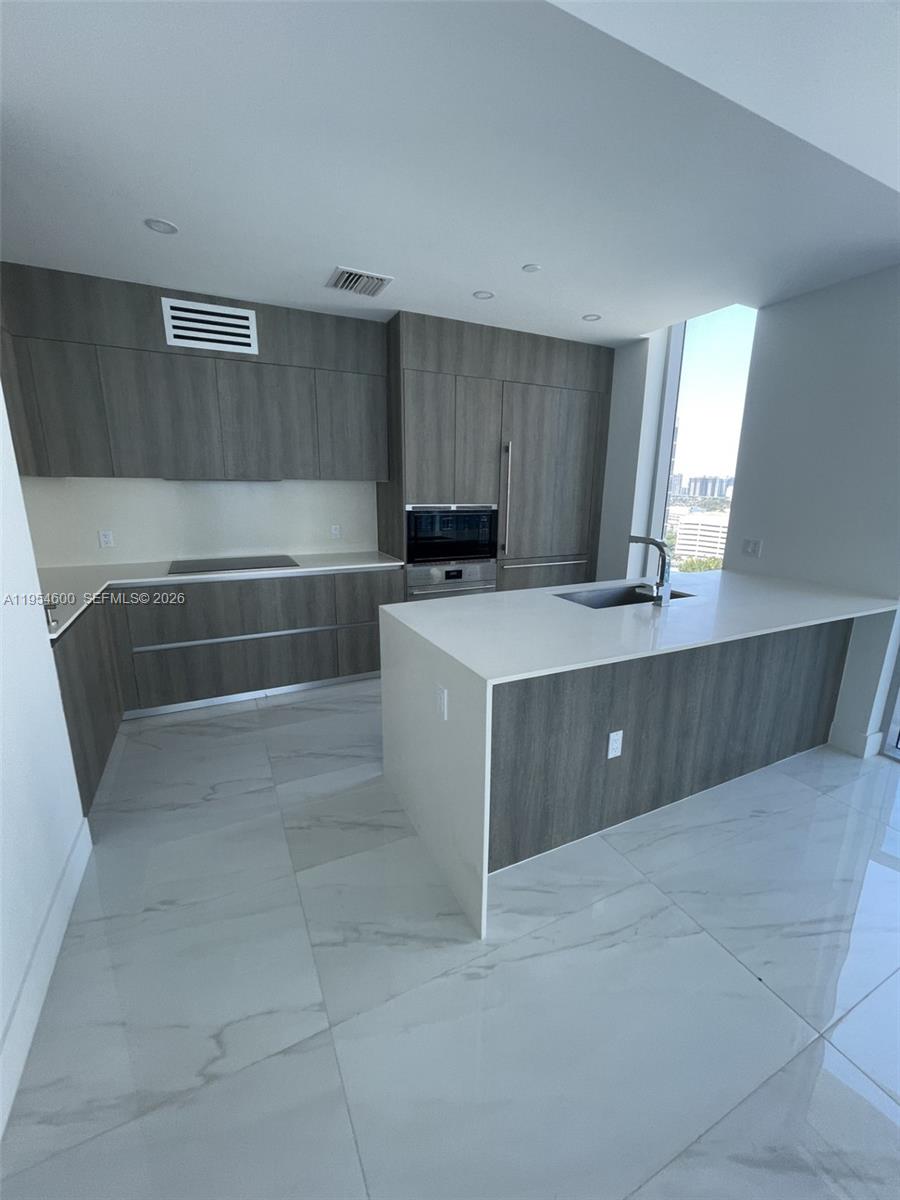 17550 Collins Ave 1505