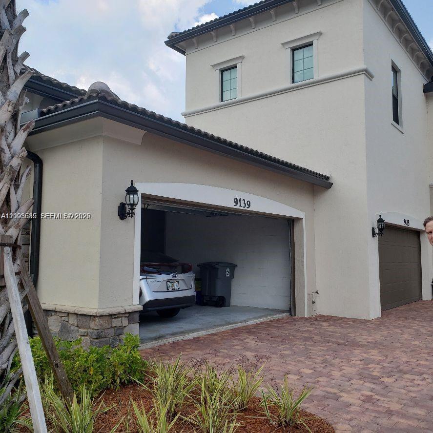 Boca Flores - Residential Lease