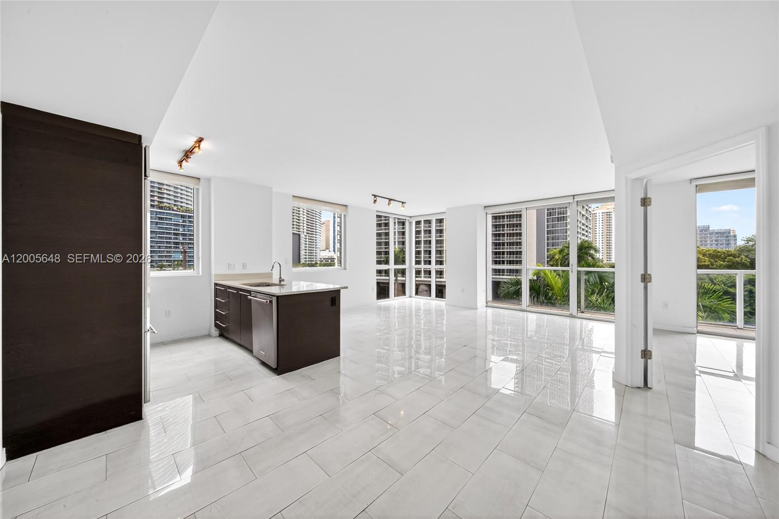 500 BRICKELL EAST CONDO - Residential