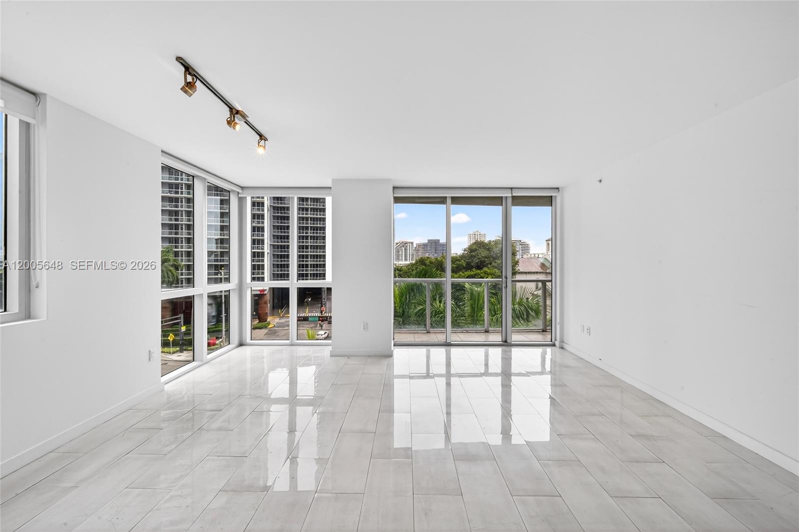 500 BRICKELL EAST CONDO - Residential