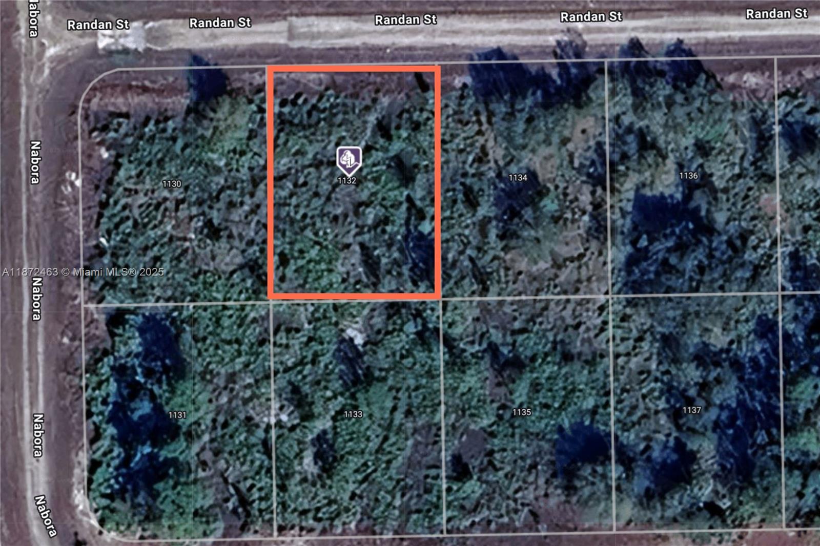 Great opportunity to own an 11,250 sq ft vacant lot in Lehigh Acres, Florida - ideal for building your dream home or as an investment in a growing area. Located on a quiet unpaved street just feet from a paved road with streetlights and nearby homes already built.
The land is undeveloped, giving you a blank slate to create exactly what you envision. Whether you’re a home builder, investor, or looking to buy and hold, this property offers great potential with strong long-term value.
Close to Lazy Springs Recreation Park, Veterans Park, and Mirror Lakes Golf Club, with quick access to SR-82, I-75, and Fort Myers. Shops, restaurants, and schools are just minutes away.
A great chance to invest in one of Lehigh Acres’ fast-developing neighborhoods!