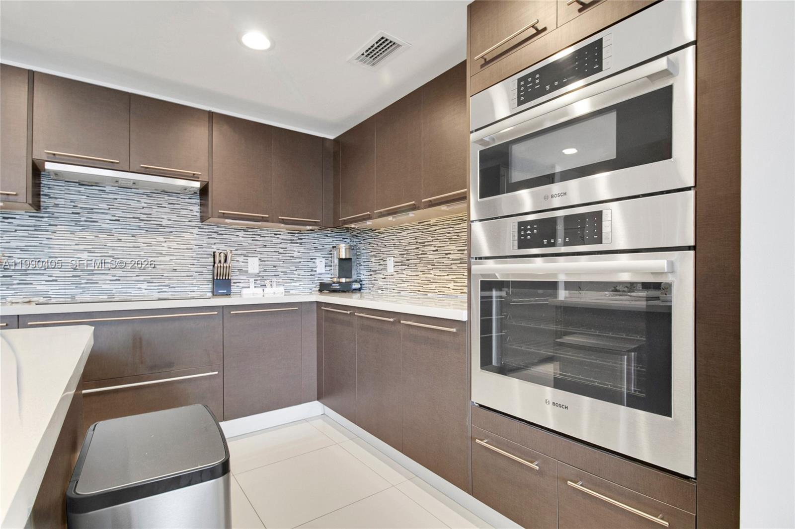 GRAND BAY COMMONS SOUTH - Residential