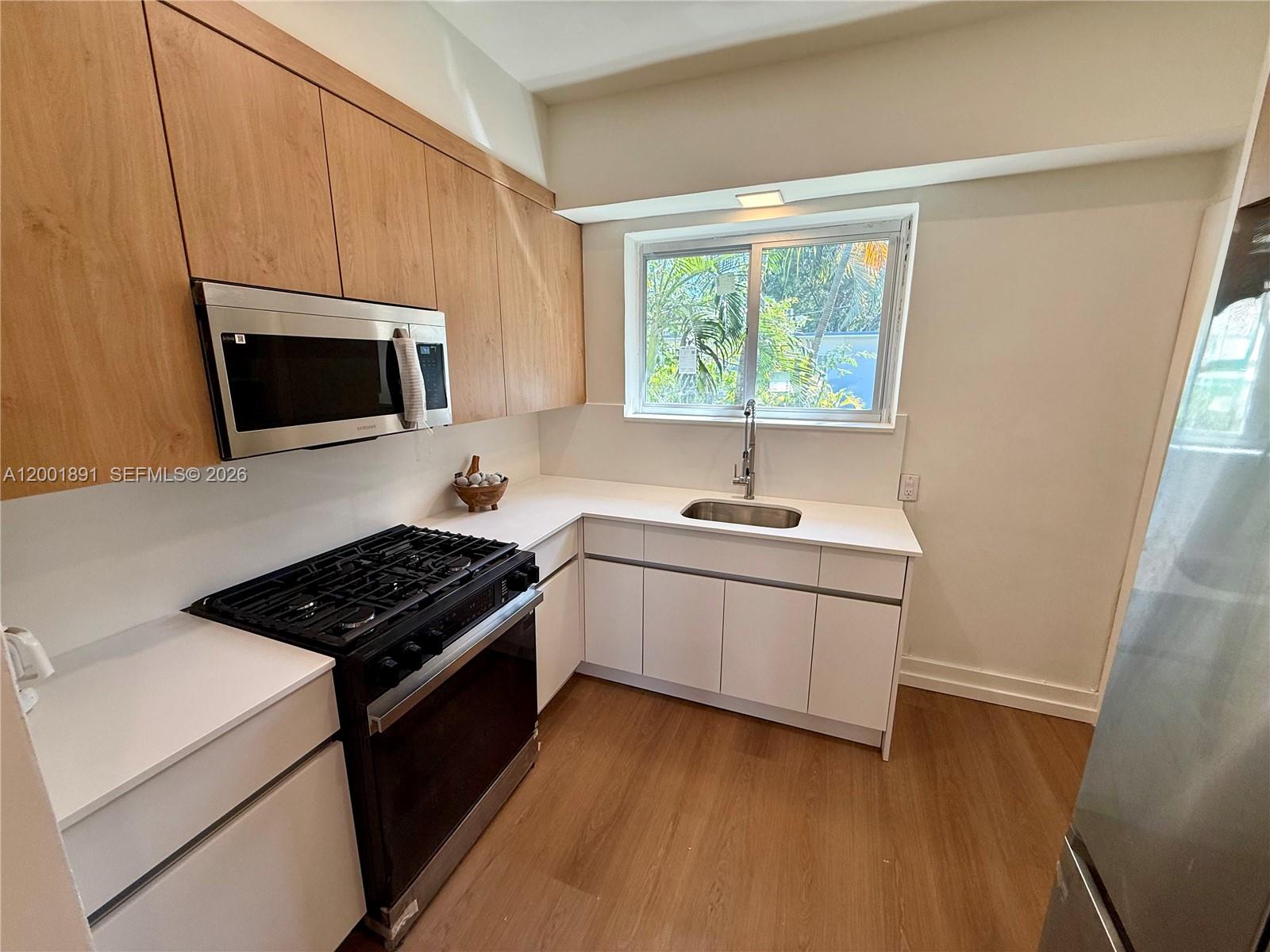 COMMERCIAL SUB - Residential Lease